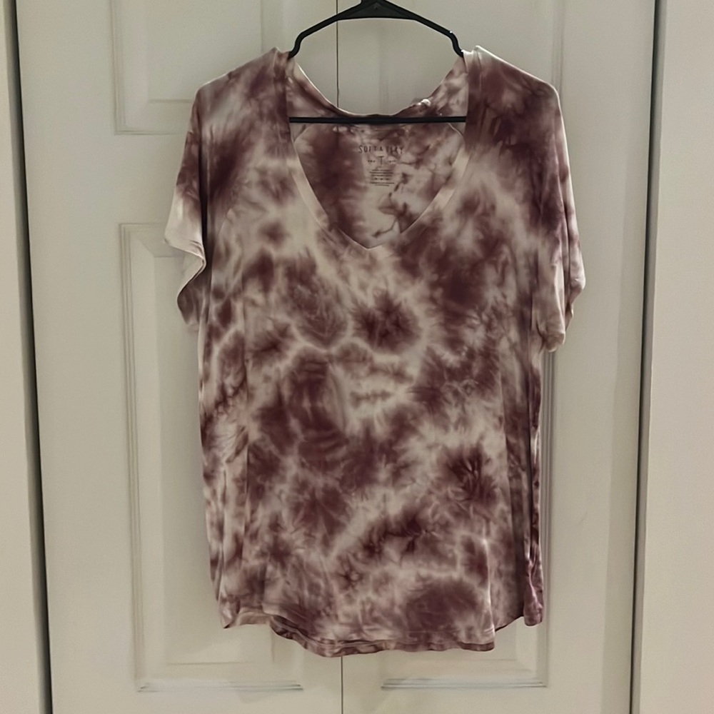 Tie-dye short sleeve v-neck from American Eagle.